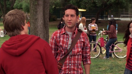 CM Weeds-6x04 029