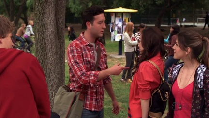 CM Weeds-6x04 033